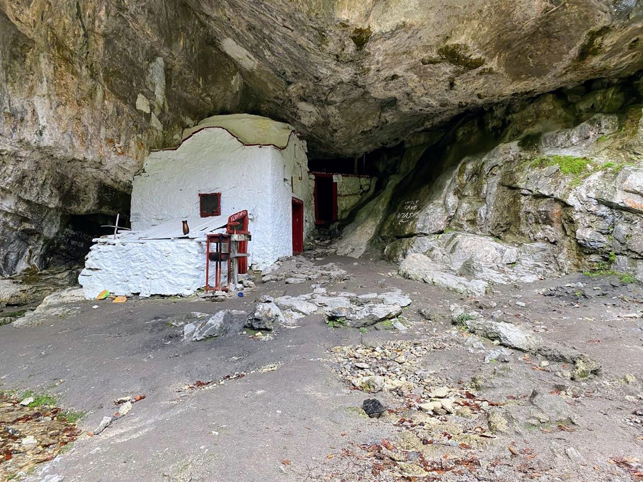 The Cave of Agios Dionissos in Olympus mountain, experiences in Greece with SaltySoil