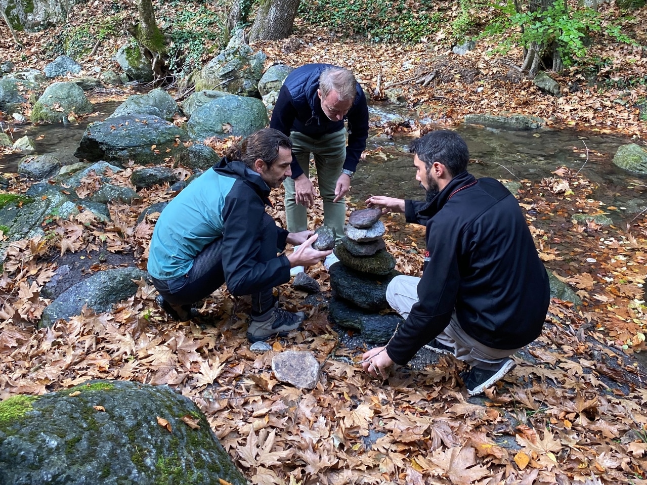 Outdoor challenge, in a team building event, SaltySoil corporate activities