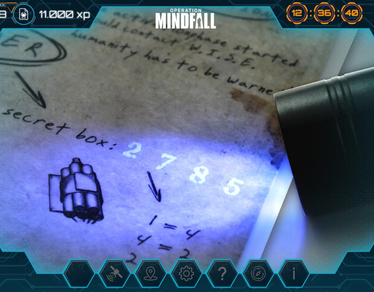 Team Building SaltySoil Thessaloniki Outdoor Escape Game Operation Mindfall Riddle UV Light