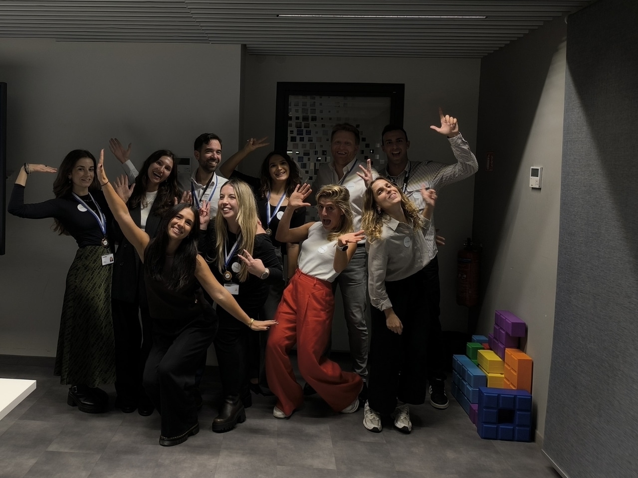 Team Building SaltySoil Thessaloniki Indoor Team Pose